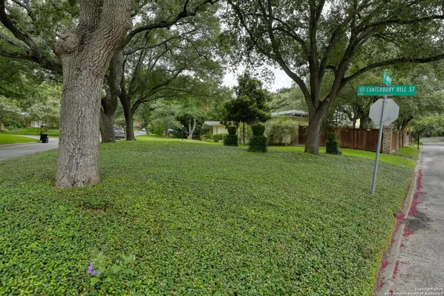 $825,000 | 509 Canterbury Hill Street, Terrell Hills, TX 78209