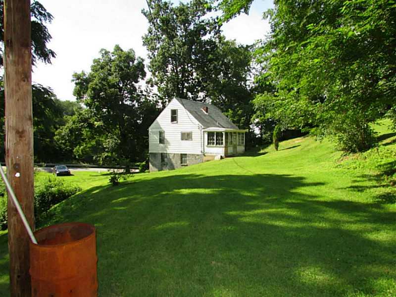 2124 River Hill Road Monongahela, PA 15063 - Photo 4 of 16 Exterior Back.