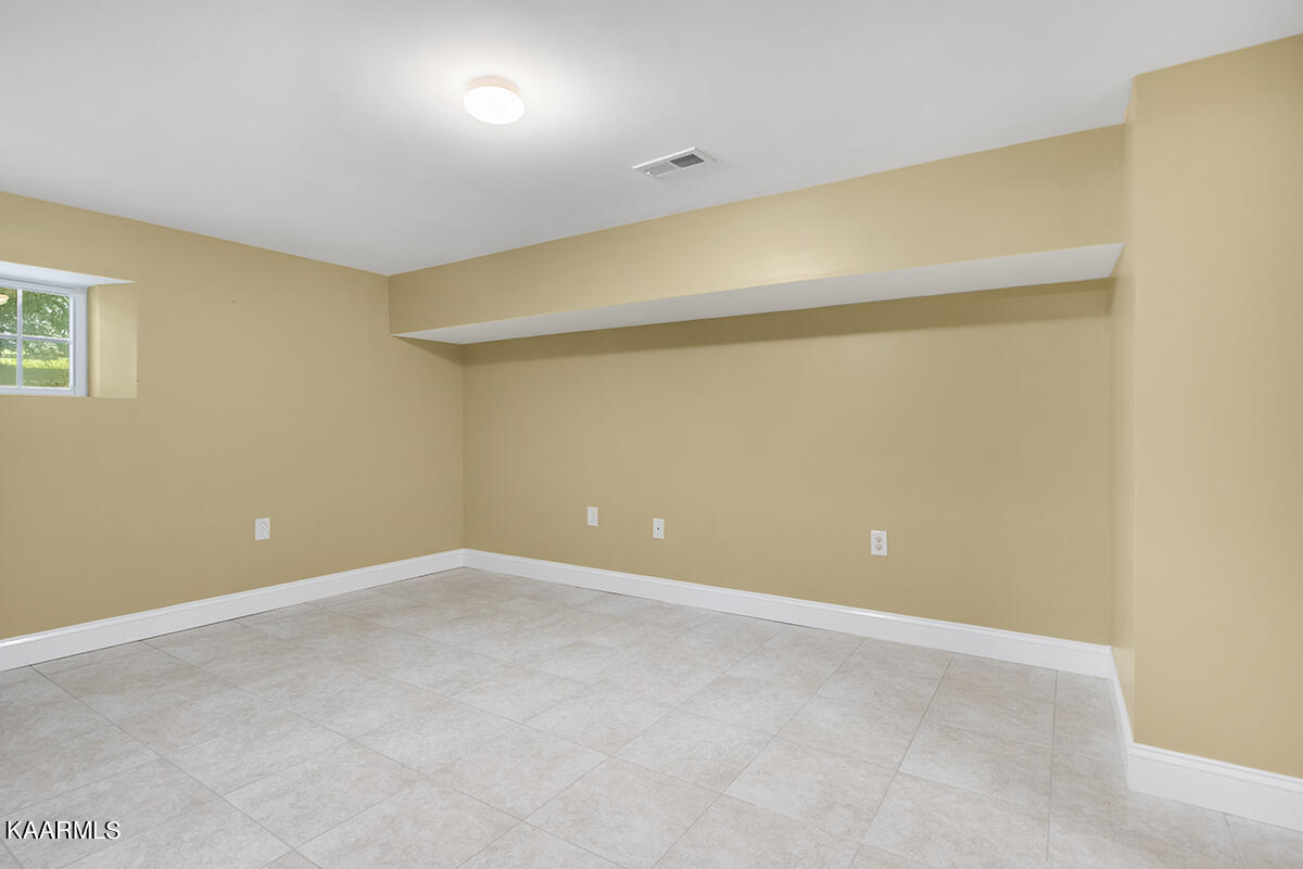 3936 Big Springs Ridge Road Friendsville, TN 37737 - Photo 21 of 28 BgSprngsRdg3936 (82)
