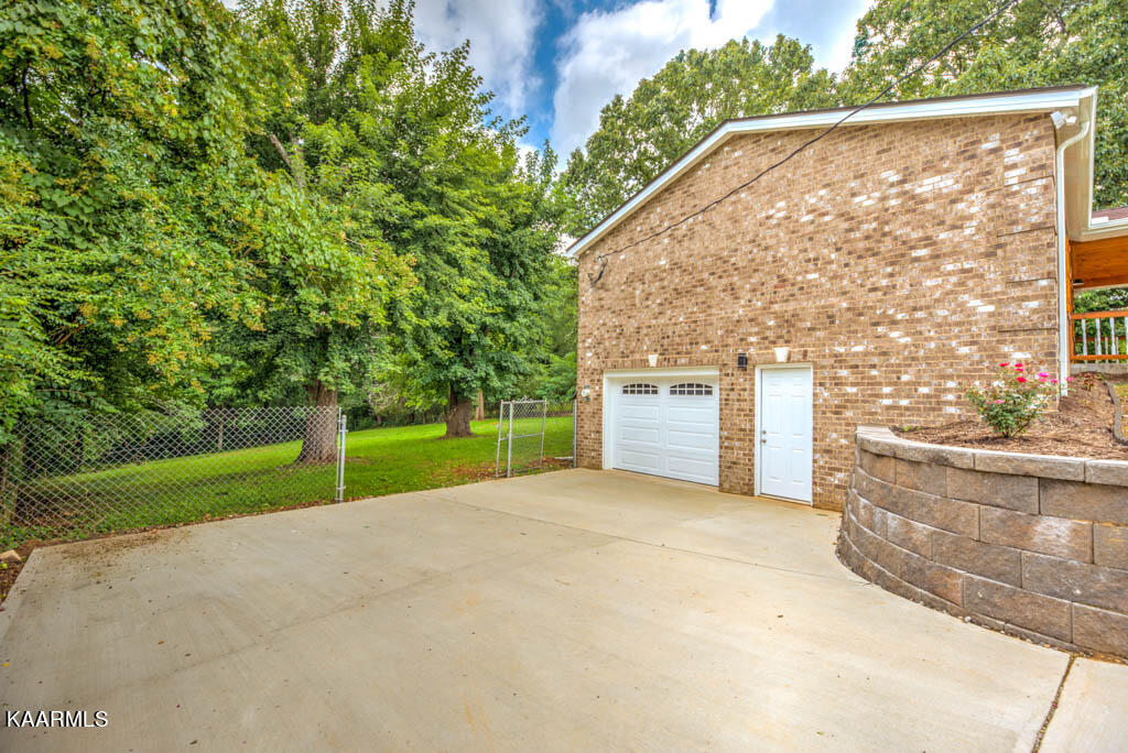 3936 Big Springs Ridge Road Friendsville, TN 37737 - Photo 4 of 28 DSC_5816_17_18_19_20