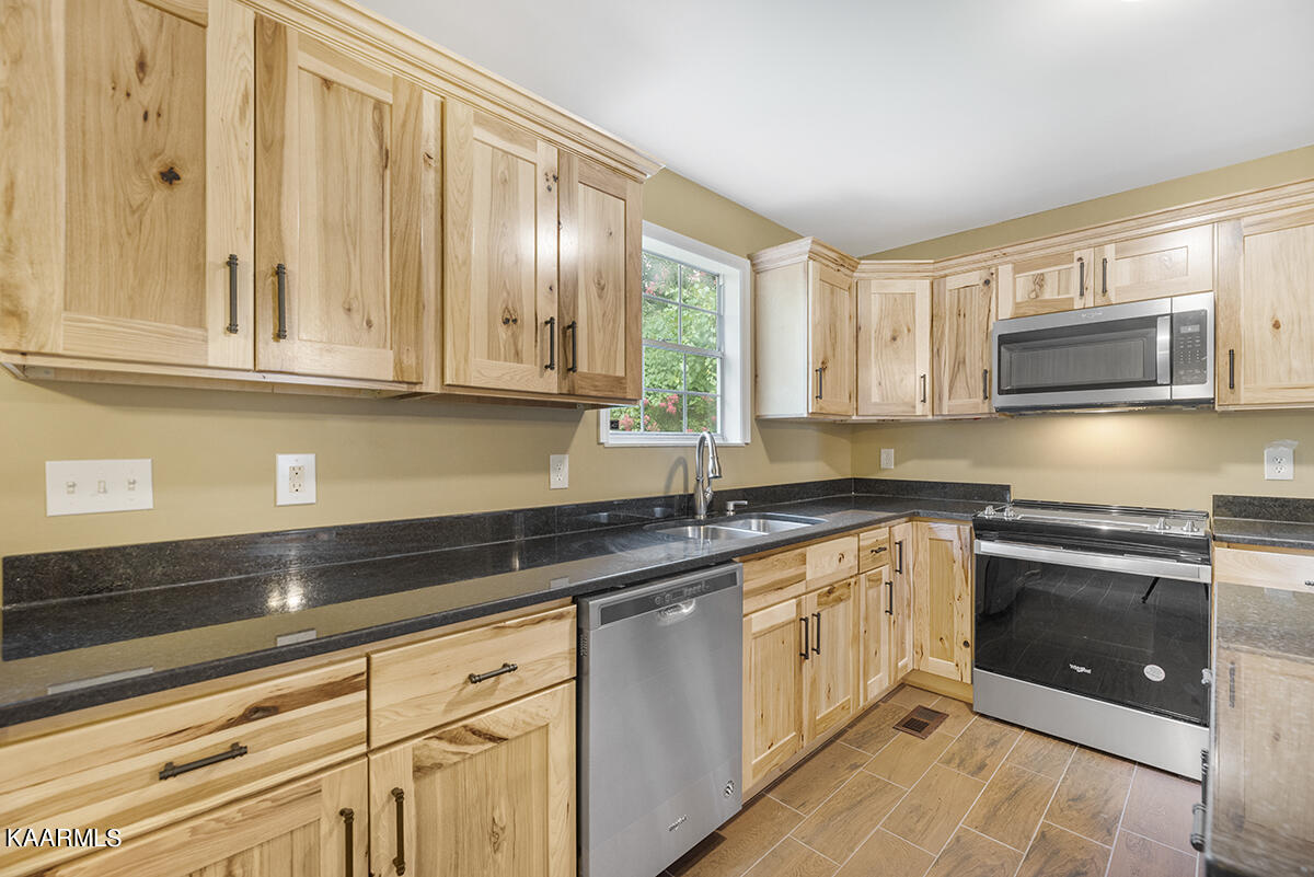 3936 Big Springs Ridge Road Friendsville, TN 37737 - Photo 8 of 28 BgSprngsRdg3936 (23)