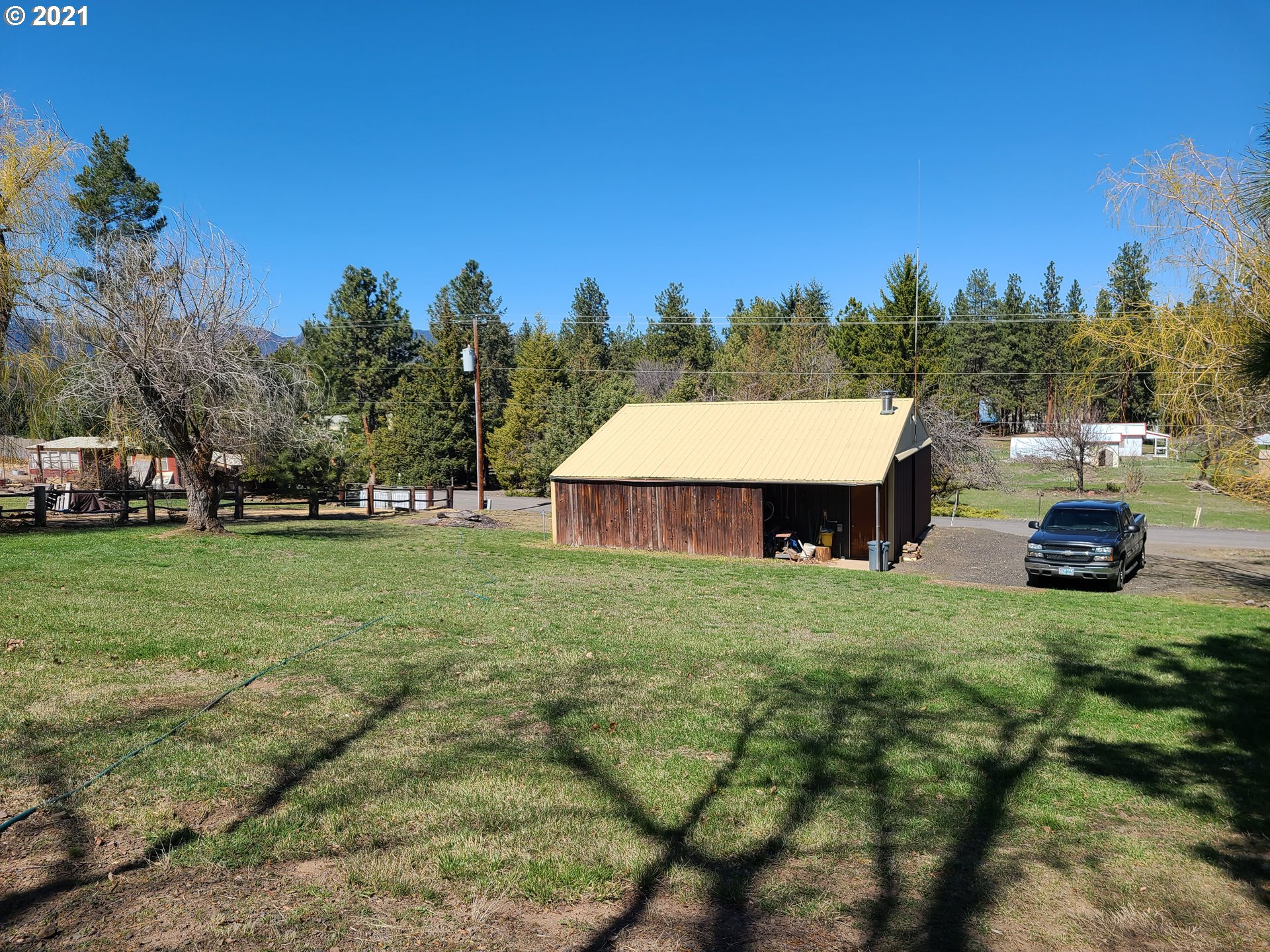 248 South Mike Road Tygh Valley, OR 97063 - Photo 3 of 20 Gallery Image 3