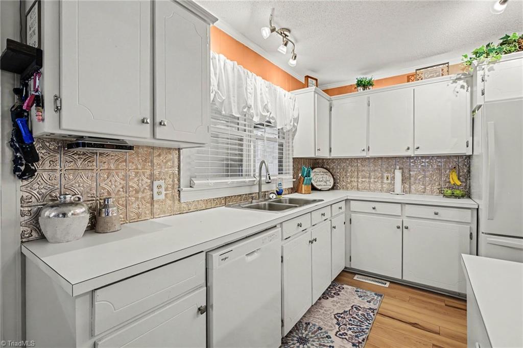 10648 Cherry Grove Road Reidsville, NC 27320 - Photo 15 of 29 Gallery Image 15