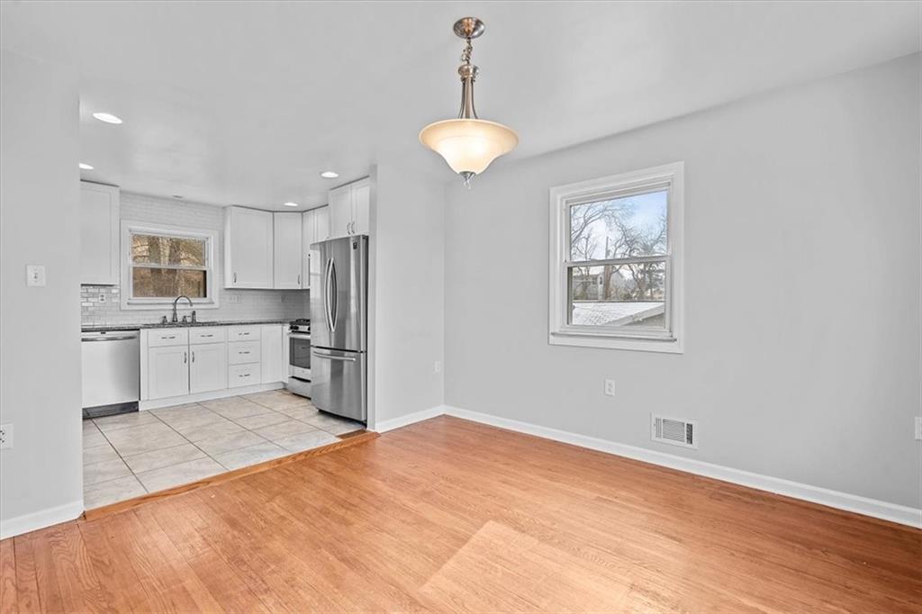 2059 Swallow Hill Road Pittsburgh, PA 15220 - Photo 4 of 25 Gallery Image 4