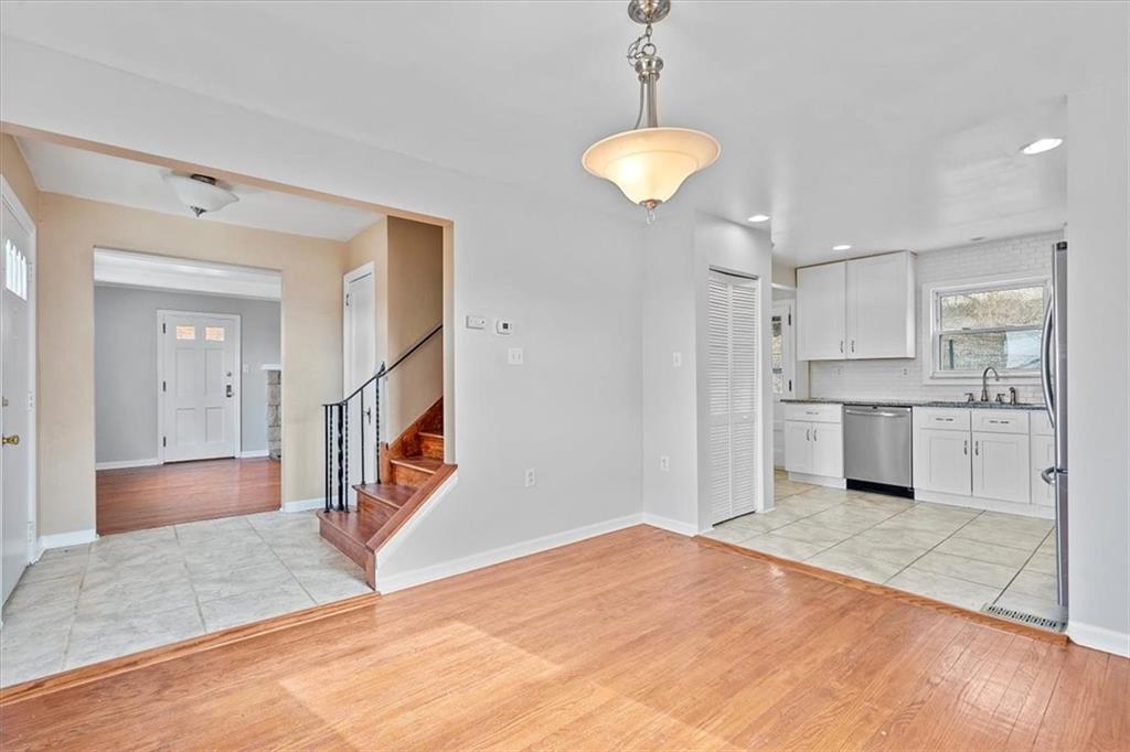 2059 Swallow Hill Road Pittsburgh, PA 15220 - Photo 6 of 25 Gallery Image 6