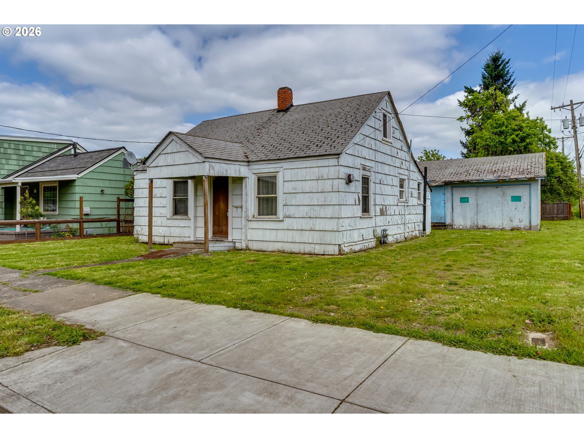 123 10th Street Springfield, OR 97477 - Photo 2 of 25