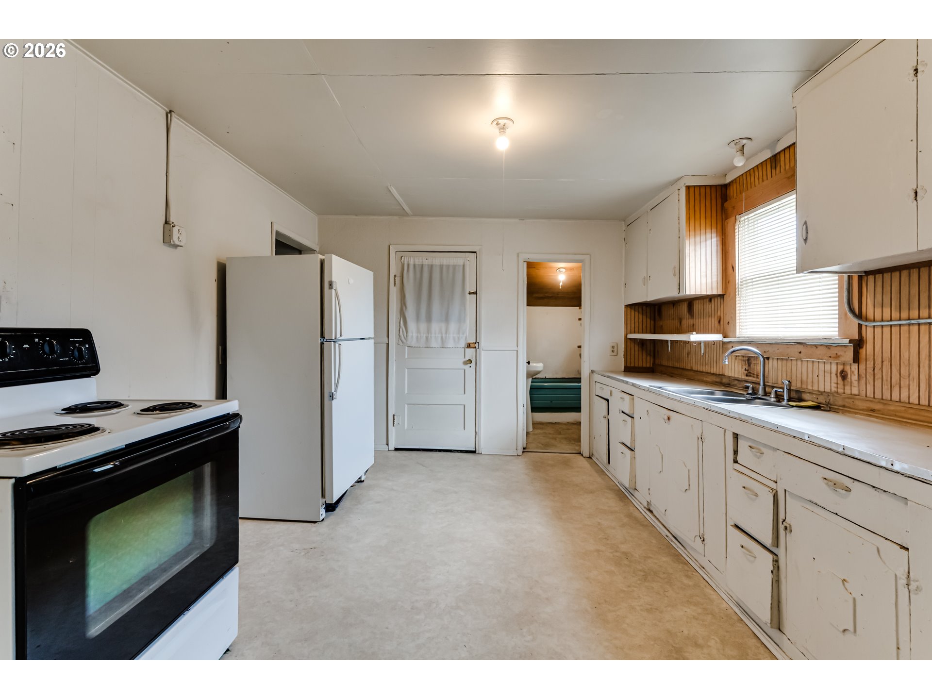 123 10th Street Springfield, OR 97477 - Photo 9 of 25