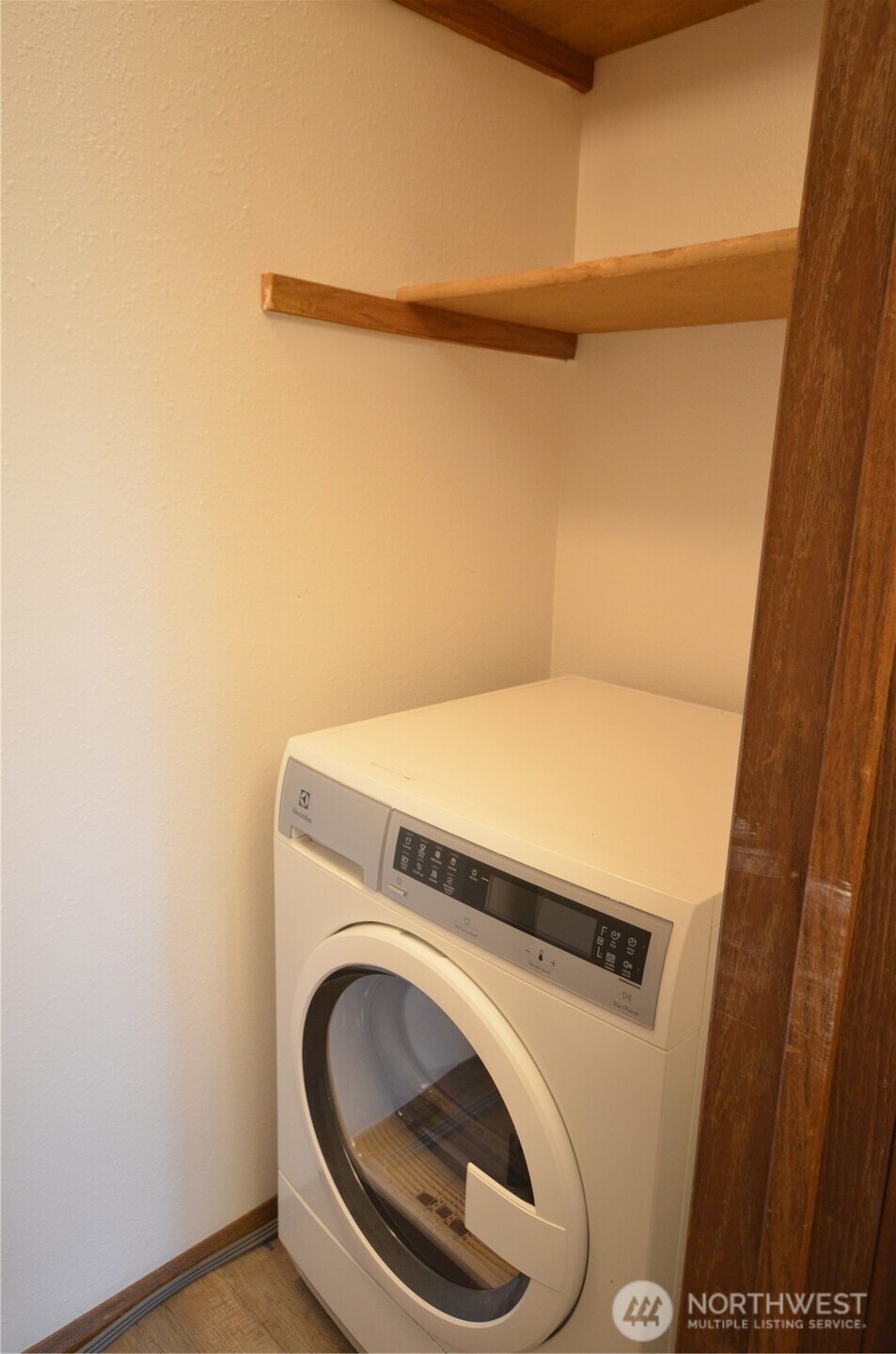 9517 Northeast 180th Street, Unit B103 Bothell, WA 98011 - Photo 12 of 22