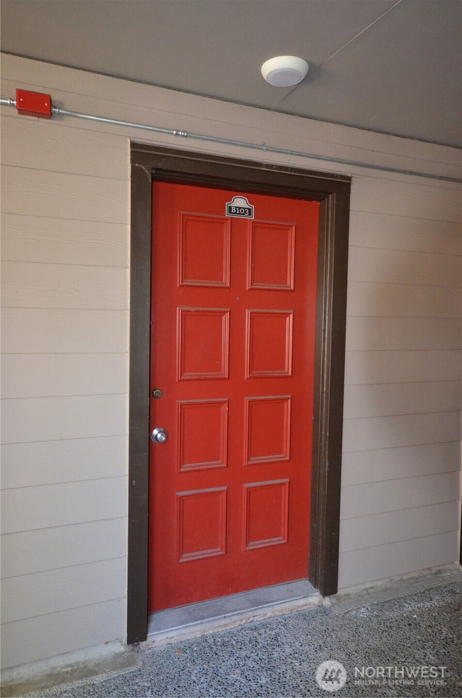 9517 Northeast 180th Street, Unit B103 Bothell, WA 98011 - Photo 4 of 22