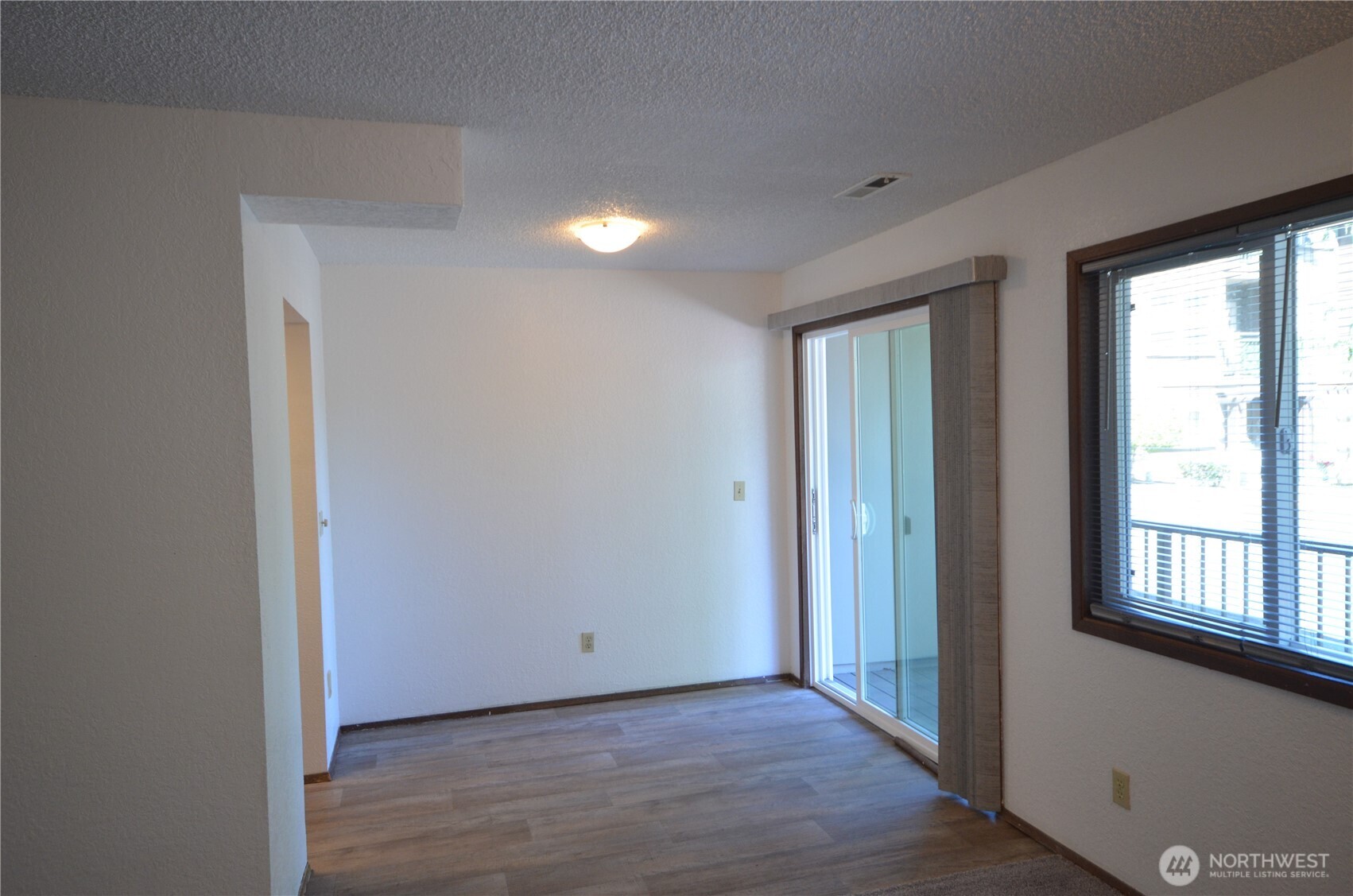 9517 Northeast 180th Street, Unit B103 Bothell, WA 98011 - Photo 8 of 22