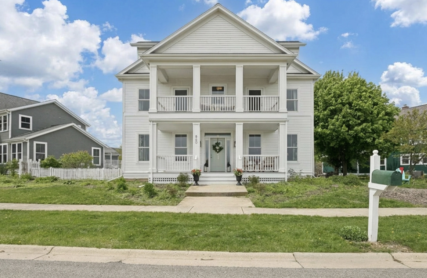 860 Blazing Star Road Grayslake, IL 60030 - Photo 1 of 41