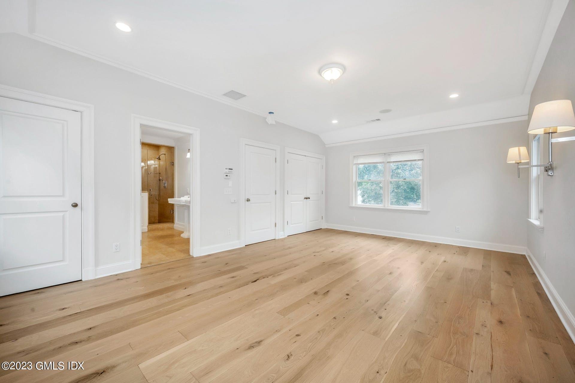 10 Thorn Hill Road Riverside, CT 06878 - Photo 13 of 29 015-451977-MTZ_3243_12844940