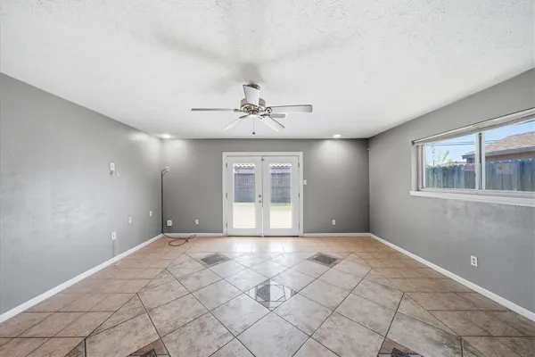 $1,895 | 4908 Holly Park Drive, Pasadena, TX 77505