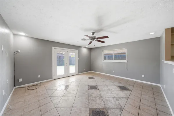 $1,895 | 4908 Holly Park Drive, Pasadena, TX 77505