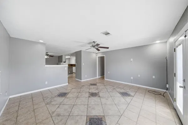 $1,895 | 4908 Holly Park Drive, Pasadena, TX 77505