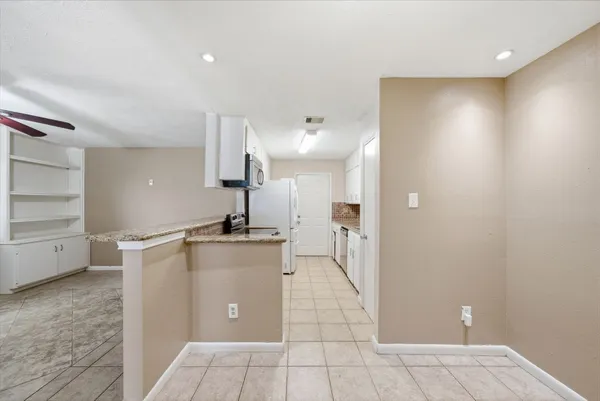 $1,895 | 4908 Holly Park Drive, Pasadena, TX 77505