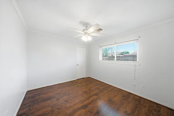 $1,895 | 4908 Holly Park Drive, Pasadena, TX 77505