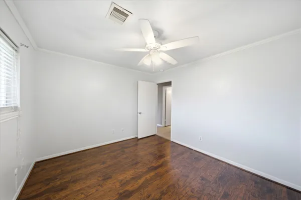 $1,895 | 4908 Holly Park Drive, Pasadena, TX 77505