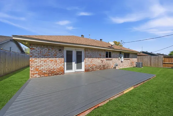 $1,895 | 4908 Holly Park Drive, Pasadena, TX 77505