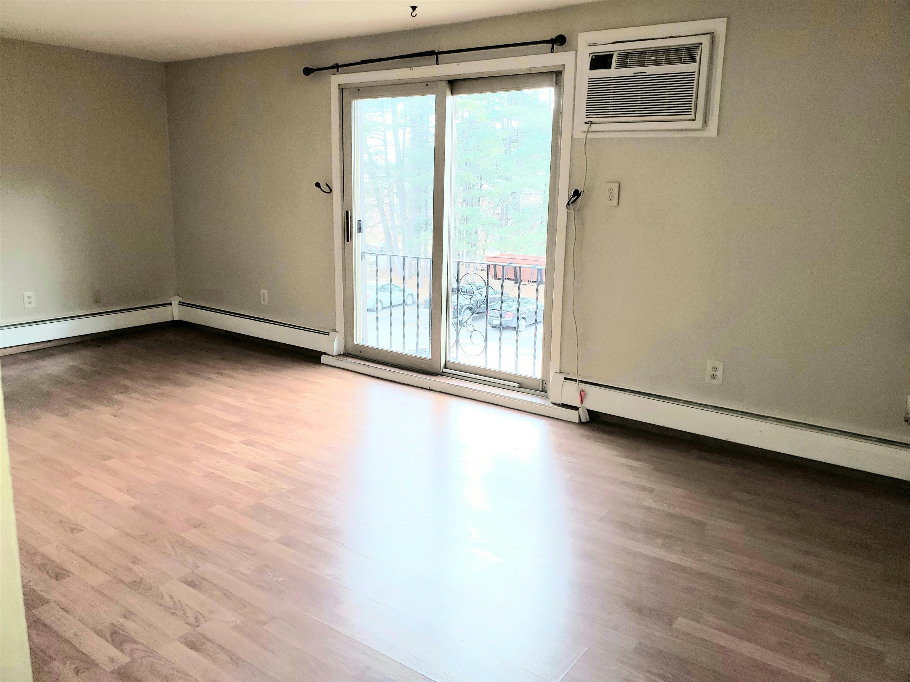 130 English Village Road, Unit 302 Manchester, NH 03102 - Photo 8 of 21