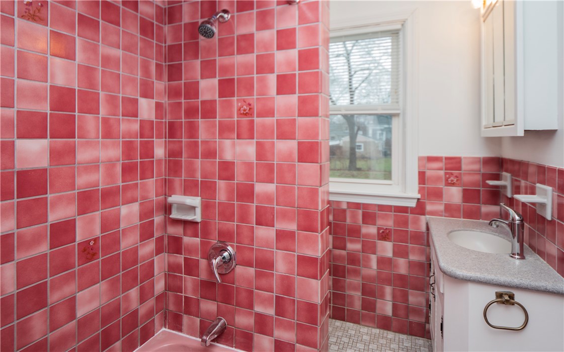 39 Cole Street, Unit 1 Bristol, RI 02809 - Photo 31 of 43