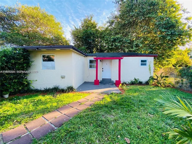 $1,400 | 2230 Northwest 51st Terrace, Unit 2, Miami, FL 33142