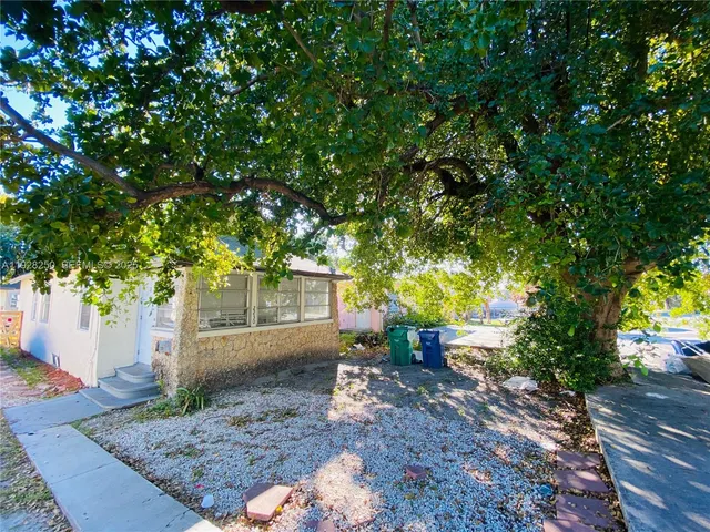 $1,400 | 2230 Northwest 51st Terrace, Unit 2, Miami, FL 33142