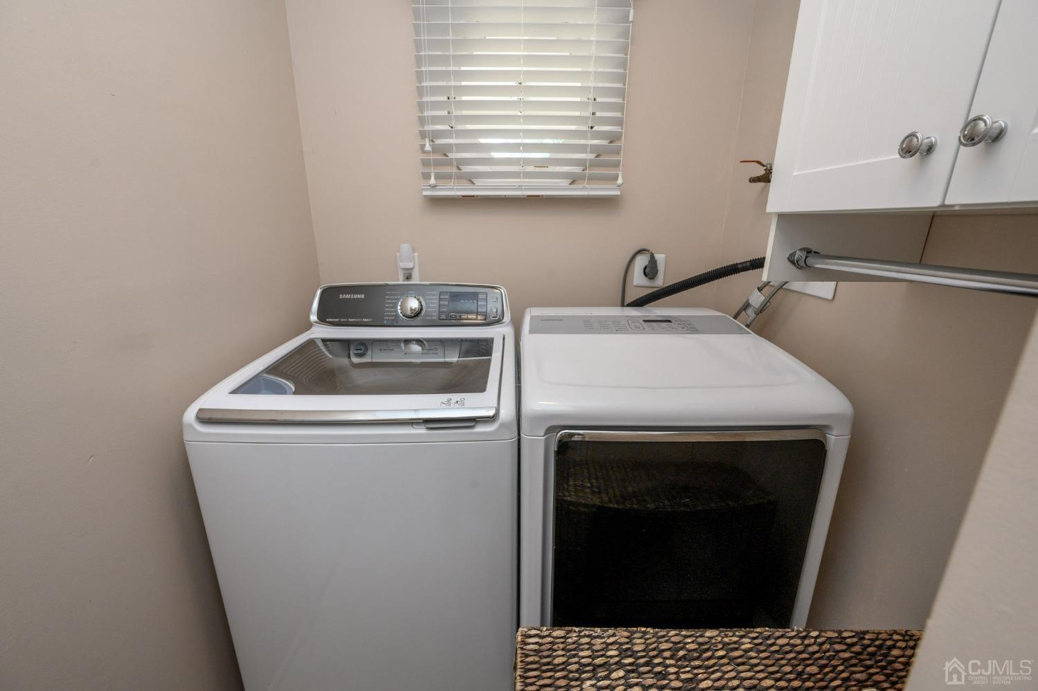 3 Bow Drive Brick, NJ 08723 - Photo 24 of 36 a utility room with dryer and washer