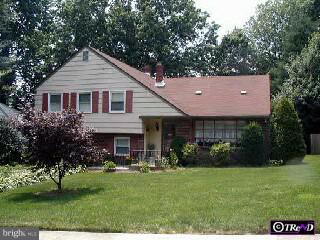 970 Edwards Drive Springfield, PA 19064 - Photo 1 of 6