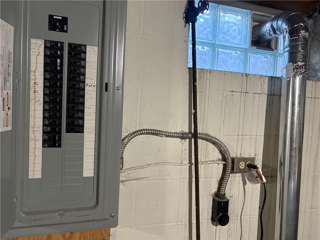 357 Carley Avenue Sharon, PA 16146 - Photo 26 of 32 a bathroom with a shower