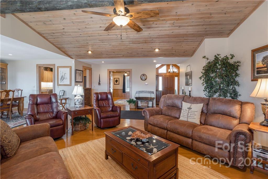 766 High Ridge Road Waynesville, NC 28786 - Photo 10 of 48 Gallery Image 10