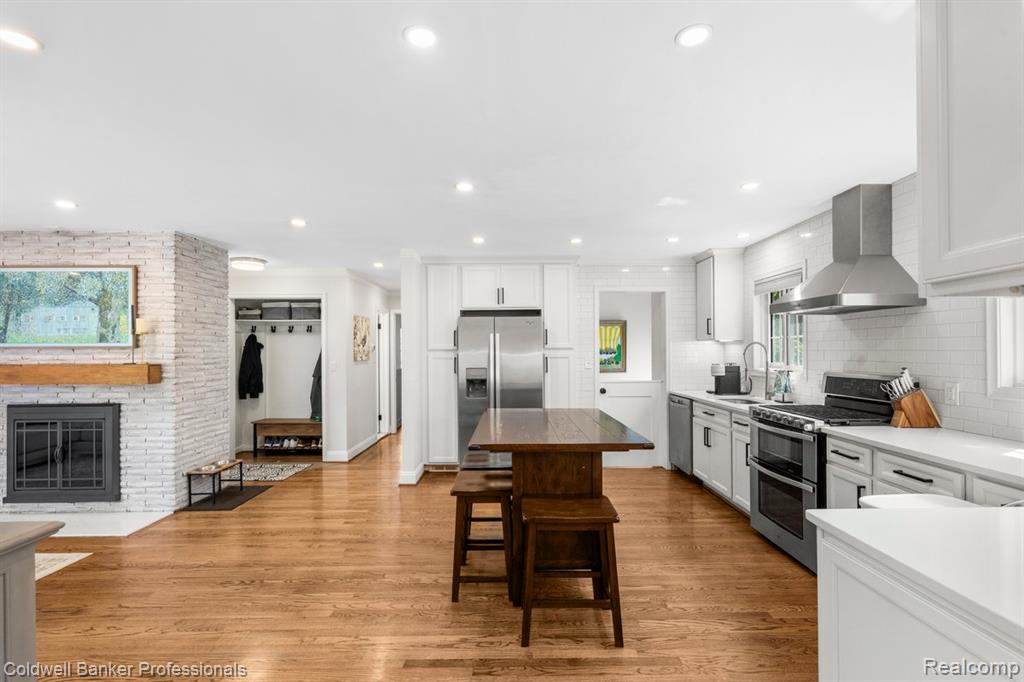 631 Washington Road Grosse Pointe, MI 48230 - Photo 7 of 32 Gallery Image 7