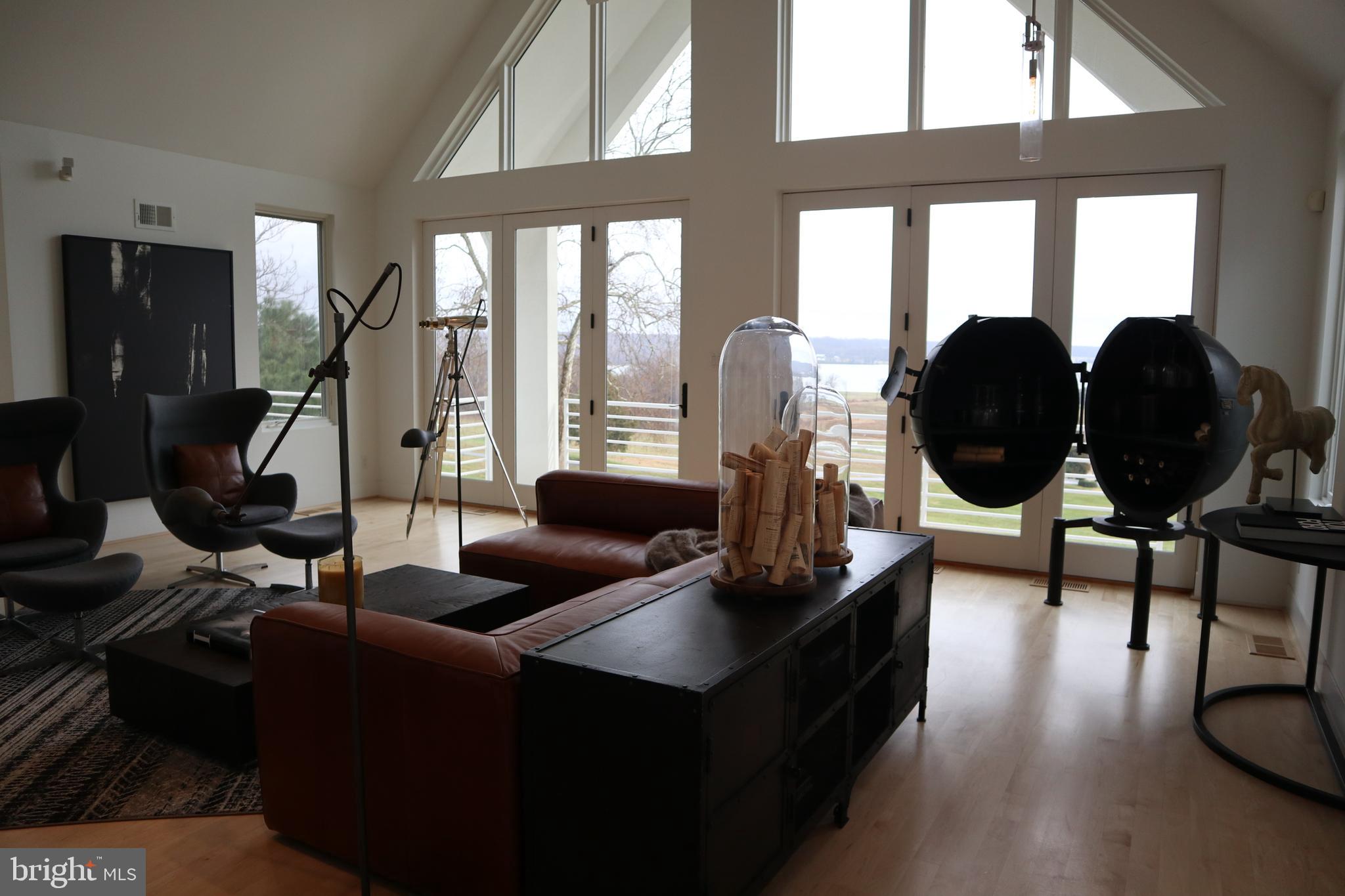 7550 Brentland Road Welcome, MD 20693 - Photo 12 of 86 Living Room