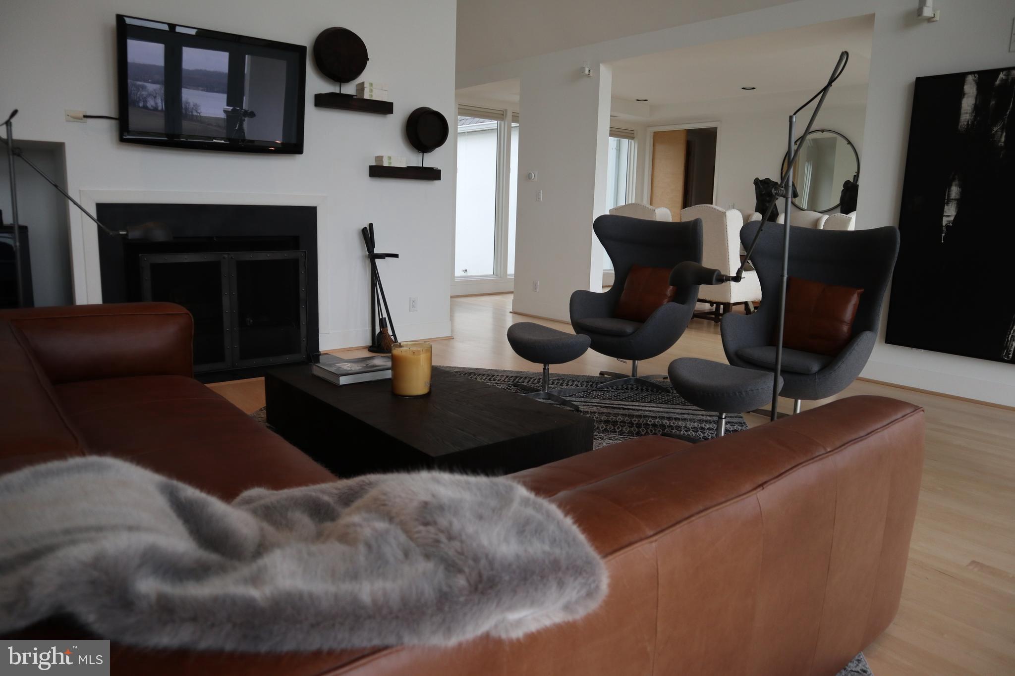 7550 Brentland Road Welcome, MD 20693 - Photo 14 of 86 Living Room