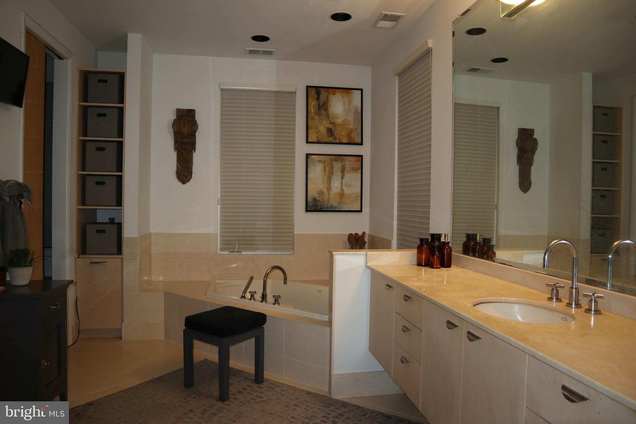 7550 Brentland Road Welcome, MD 20693 - Photo 39 of 86 Her Bath - Owners' Suite