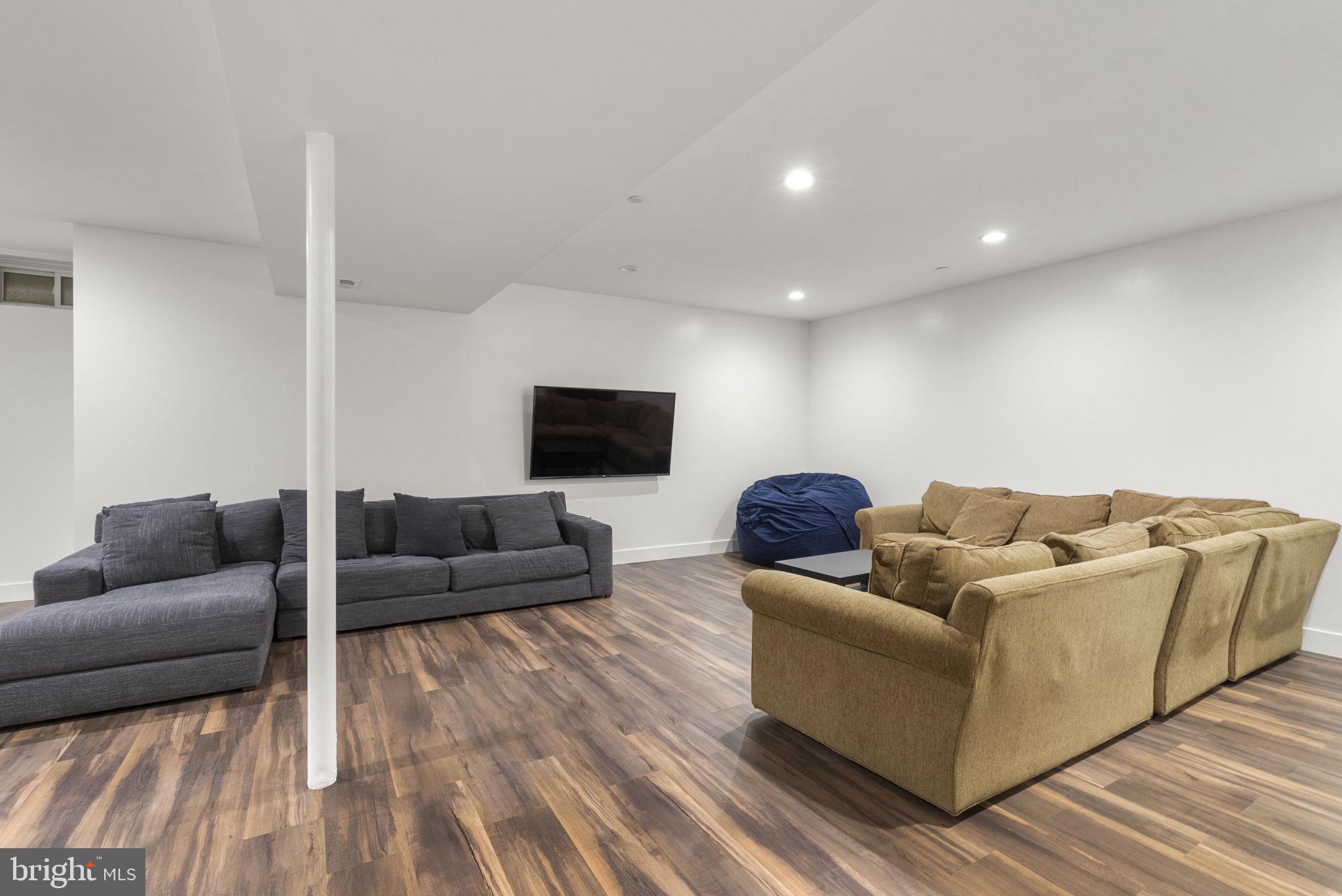 17601 Crystal Spring Terrace Ashton, MD 20861 - Photo 33 of 45