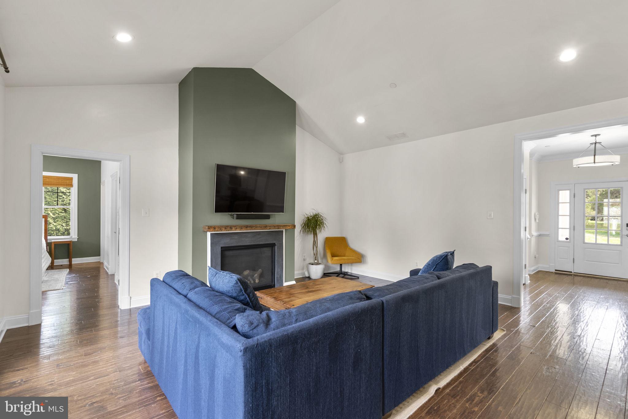 17601 Crystal Spring Terrace Ashton, MD 20861 - Photo 6 of 45