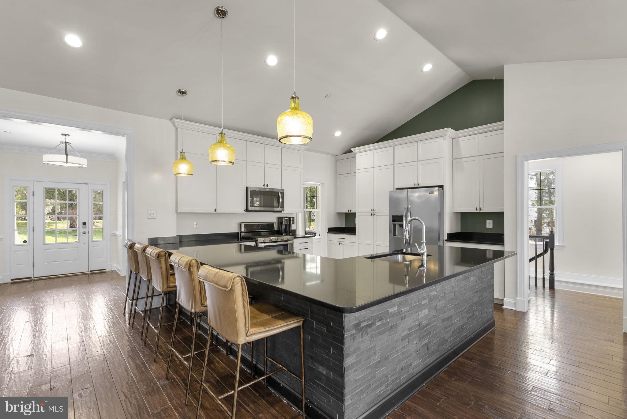 17601 Crystal Spring Terrace Ashton, MD 20861 - Photo 10 of 45