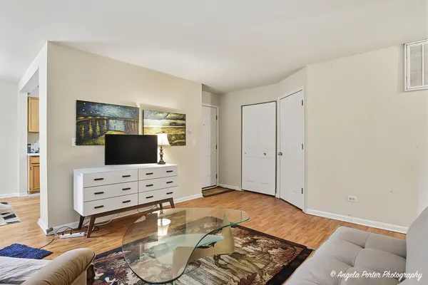 $205,000 | 1152 North Red Oak Circle, Unit 1, Round Lake Beach, IL 60073
