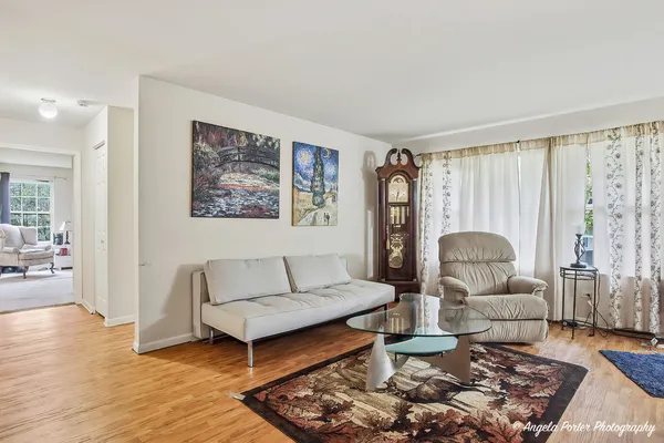 $205,000 | 1152 North Red Oak Circle, Unit 1, Round Lake Beach, IL 60073