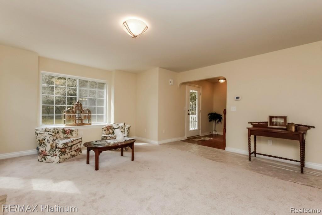10101 Imus Road Pinckney, MI 48169 - Photo 7 of 38