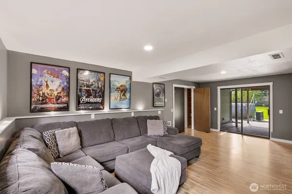 $1,275,000 | 13717 46th Avenue West, Edmonds, WA 98026