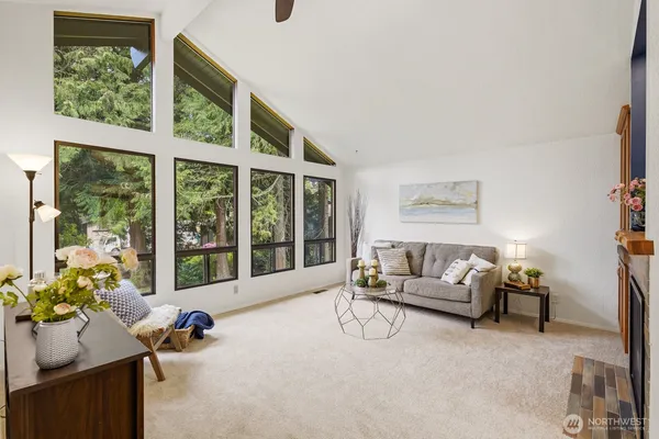 $1,275,000 | 13717 46th Avenue West, Edmonds, WA 98026