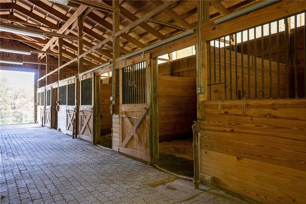 45 Stonedale Road Sewickley, PA 15143 - Photo 8 of 28 a view of a porch with a backyard