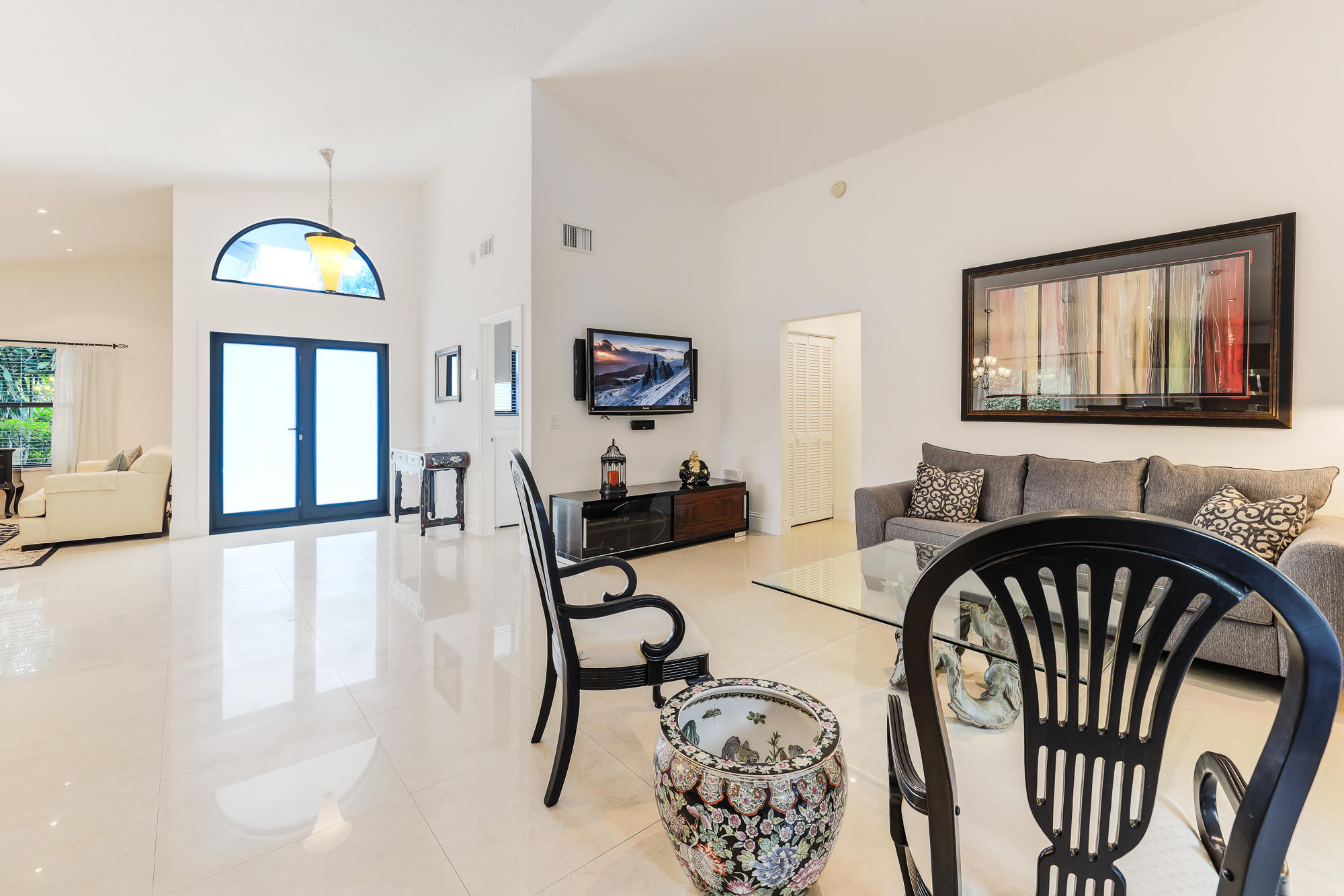 2298 Northwest 8th Street Boca Raton, FL 33431 - Photo 11 of 35 Living room
