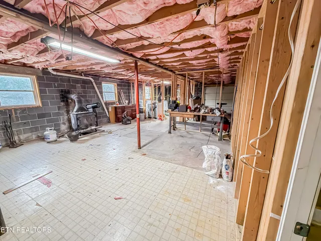 $339,900 | 263 Graves Hollow Road, Maynardville, TN 37807