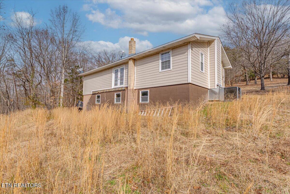 263 Graves Hollow Road Maynardville, TN 37807 - Photo 4 of 47 Back A1