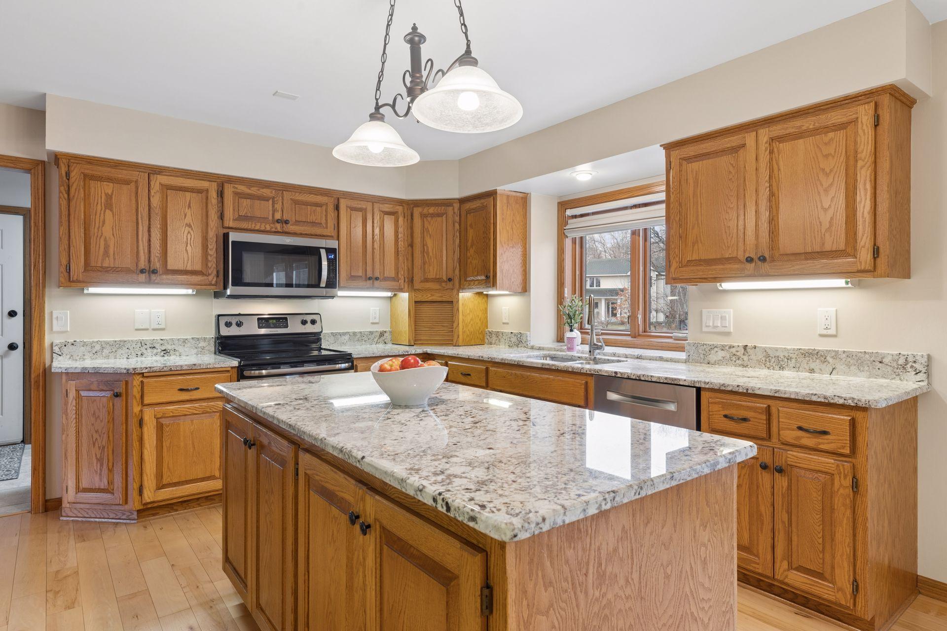 508 77th Street West St. Paul, MN 55121 - Photo 11 of 52