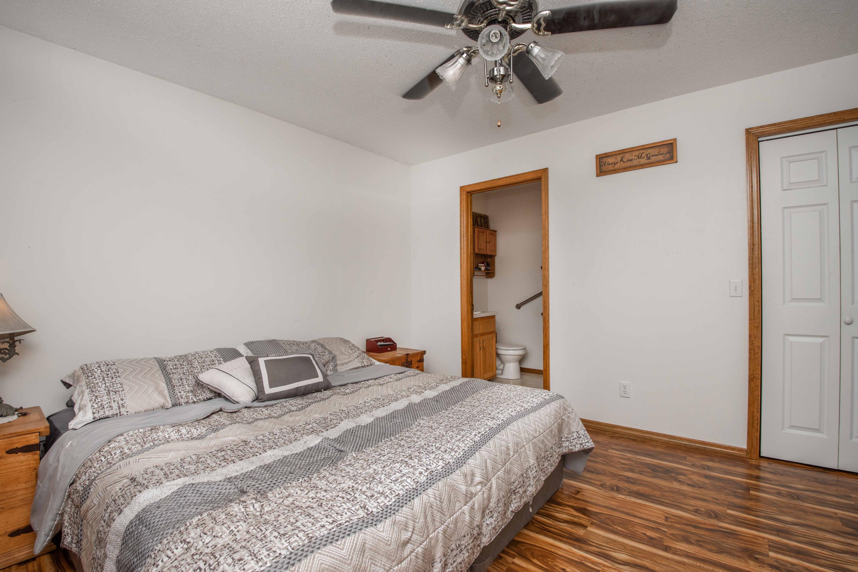 675 Grave Hill Road Oneida, TN 37841 - Photo 14 of 40 master bed 3_1