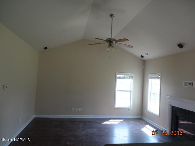 281 Inverness Drive Hubert, NC 28539 - Photo 3 of 8 DSC05245 - Copy